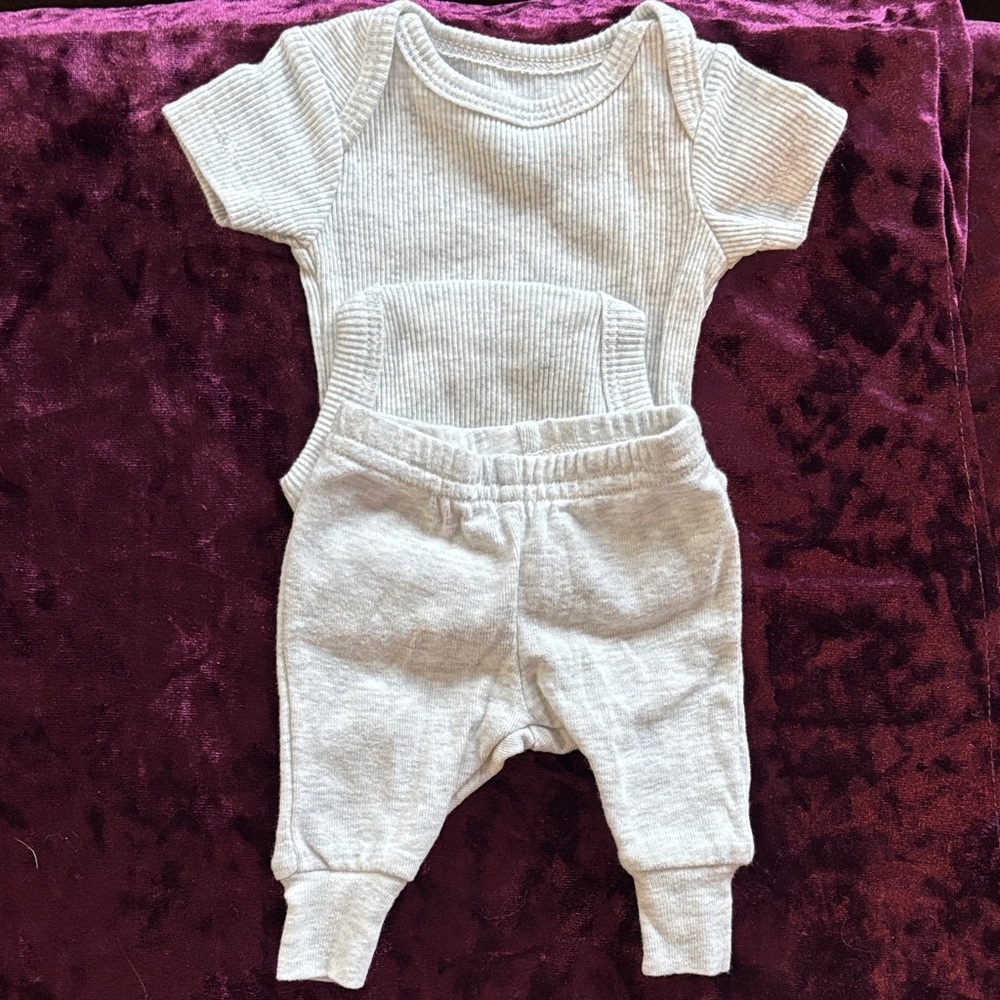 Lot of assorted premie items, onesies, pants and long sleeve button up - Picture 5 of 7